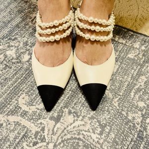 BNIB Super Rare Chanel Slingbacks size 37